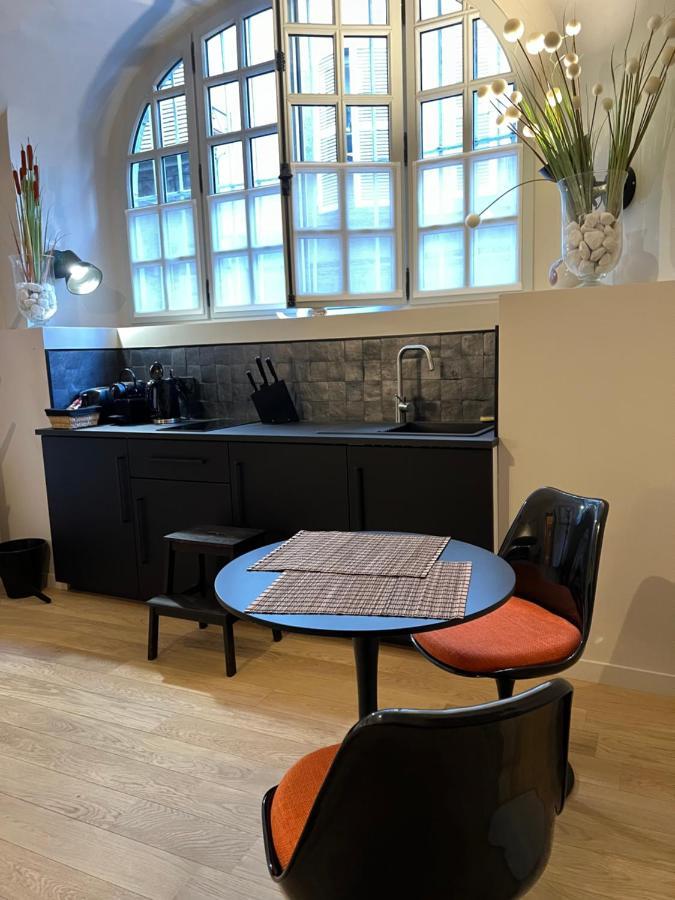 35 M2 Particulier Xvii Ieme Centre Historique Clermont-ferrand-lucas Ii Appartement *